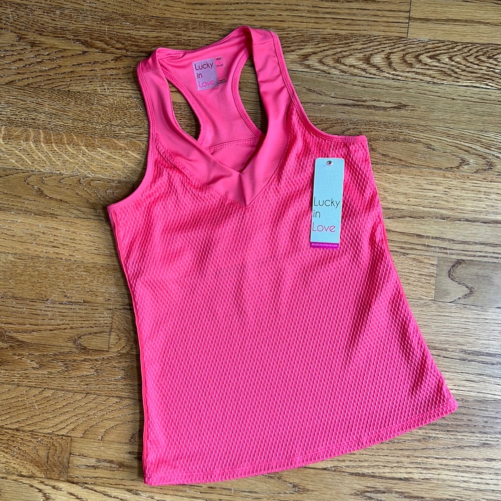 NWT Lucky In Love Wavy V-neck Tank Top